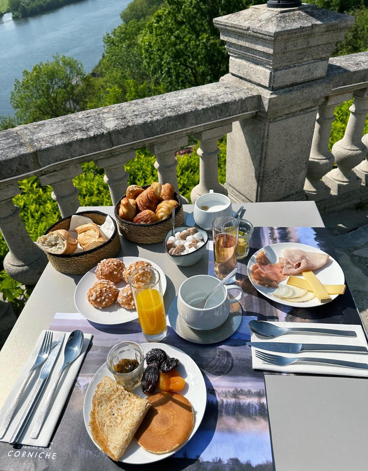 Domaine De La Corniche Hotel