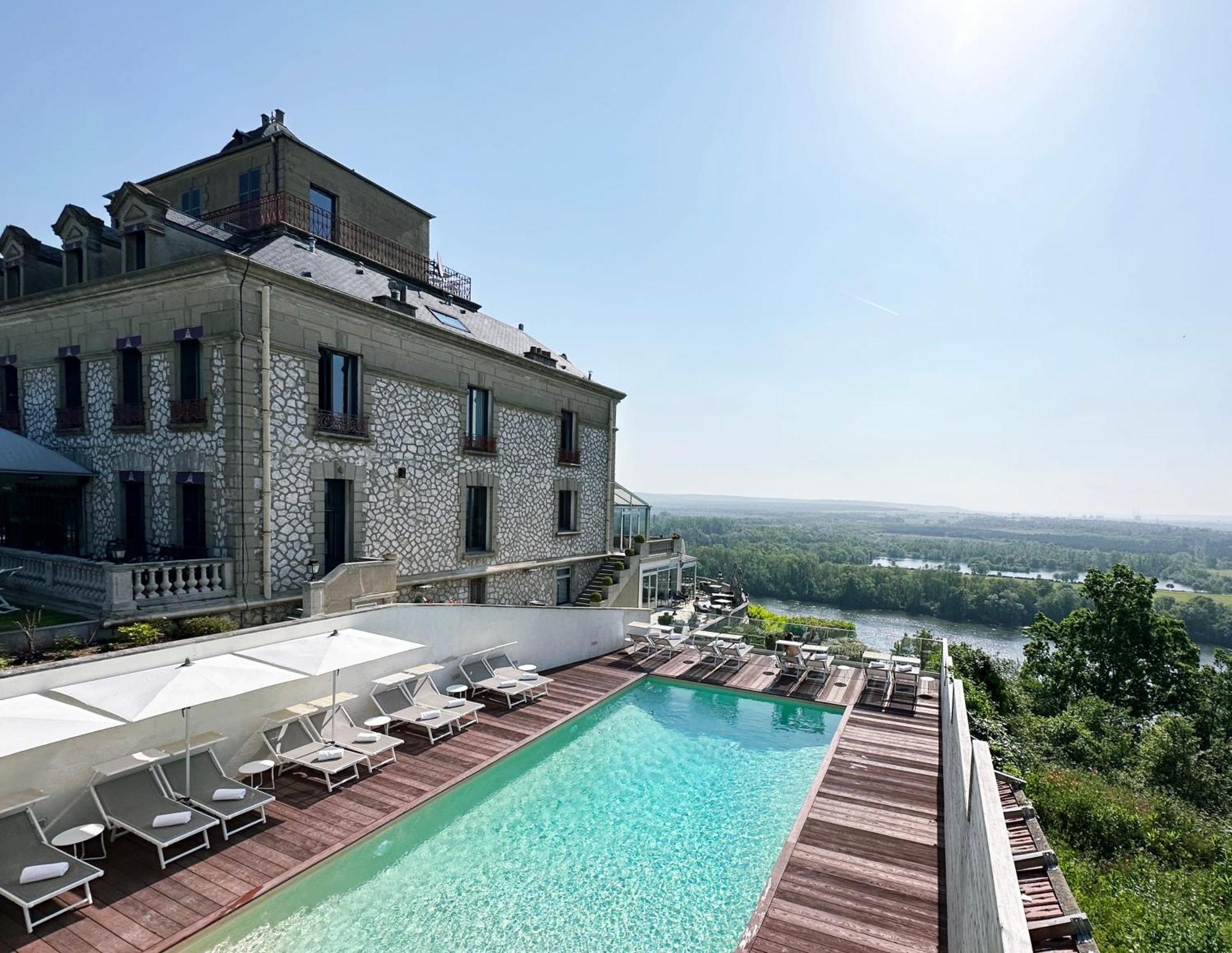 Domaine De La Corniche 4*