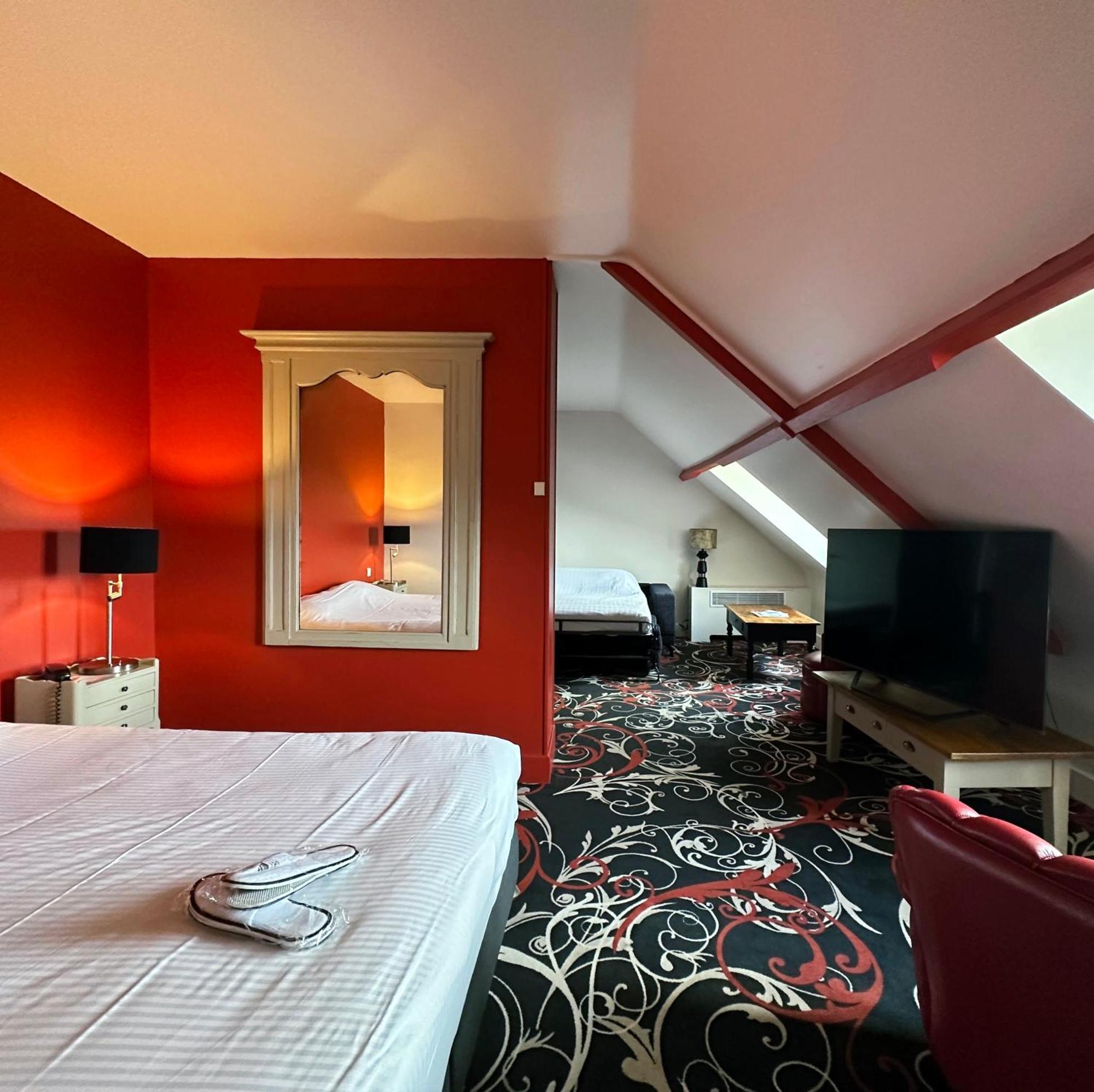 Domaine De La Corniche Hotel 4*