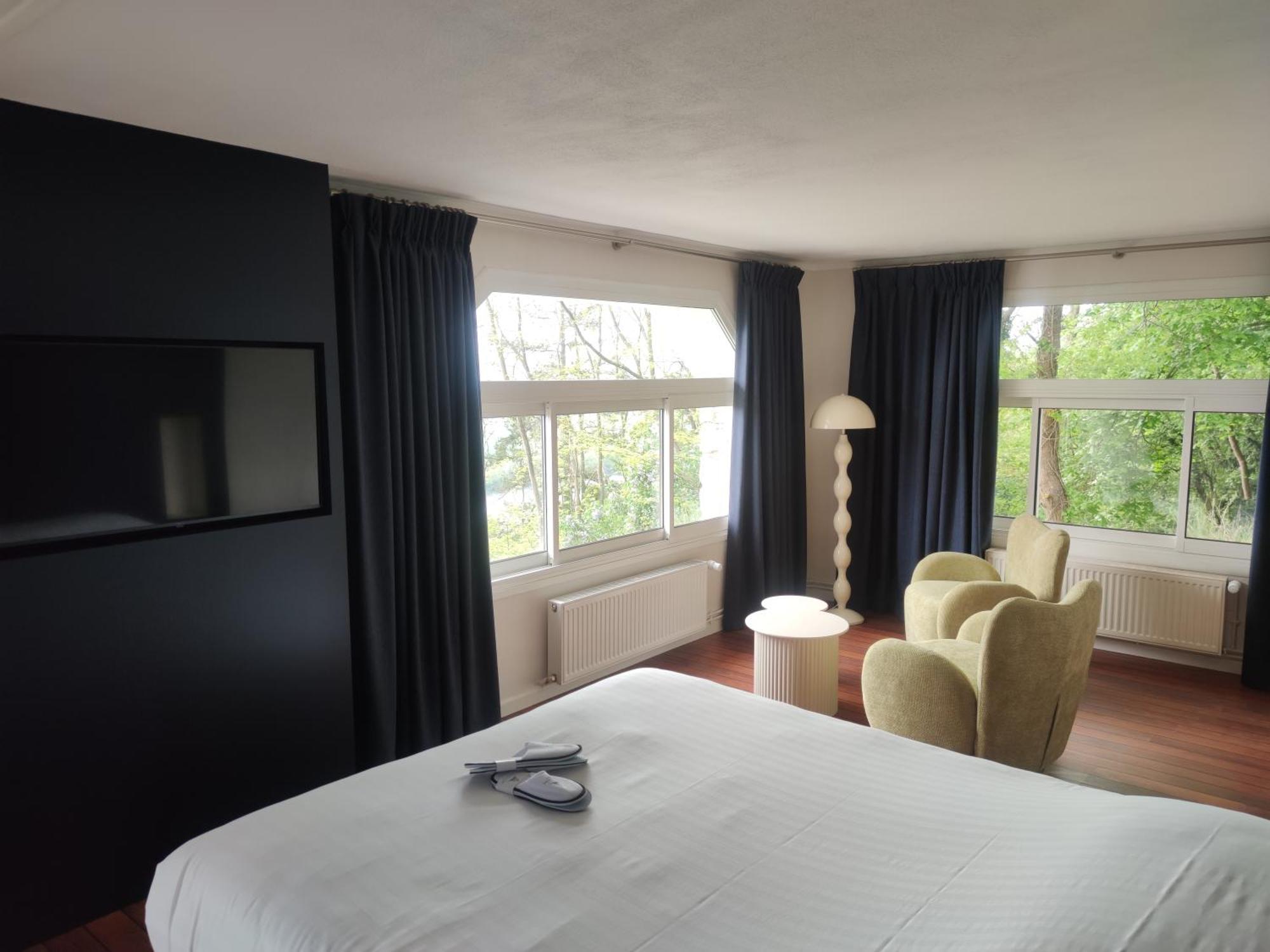 Domaine De La Corniche Hotel