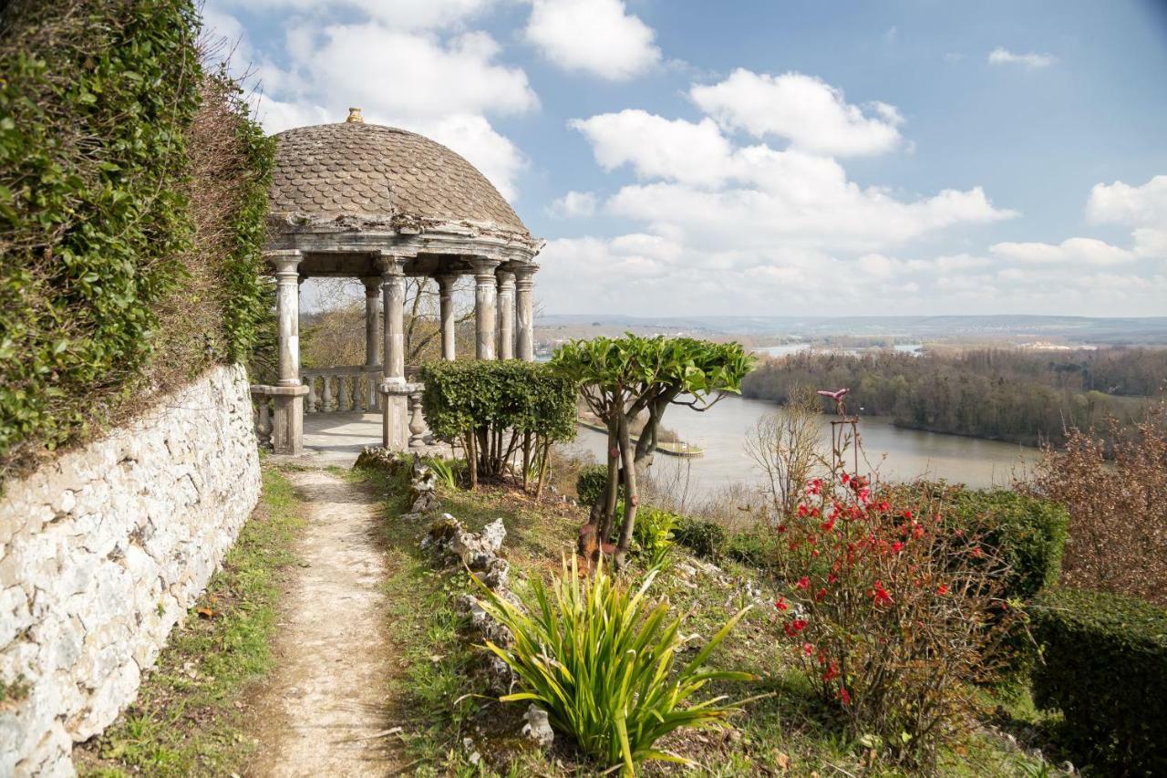 Domaine De La Corniche Hotel 4*